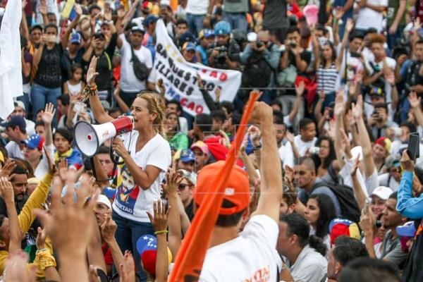 La oposición venezolana no dialogará con Maduro y anuncia nuevas manifestaciones